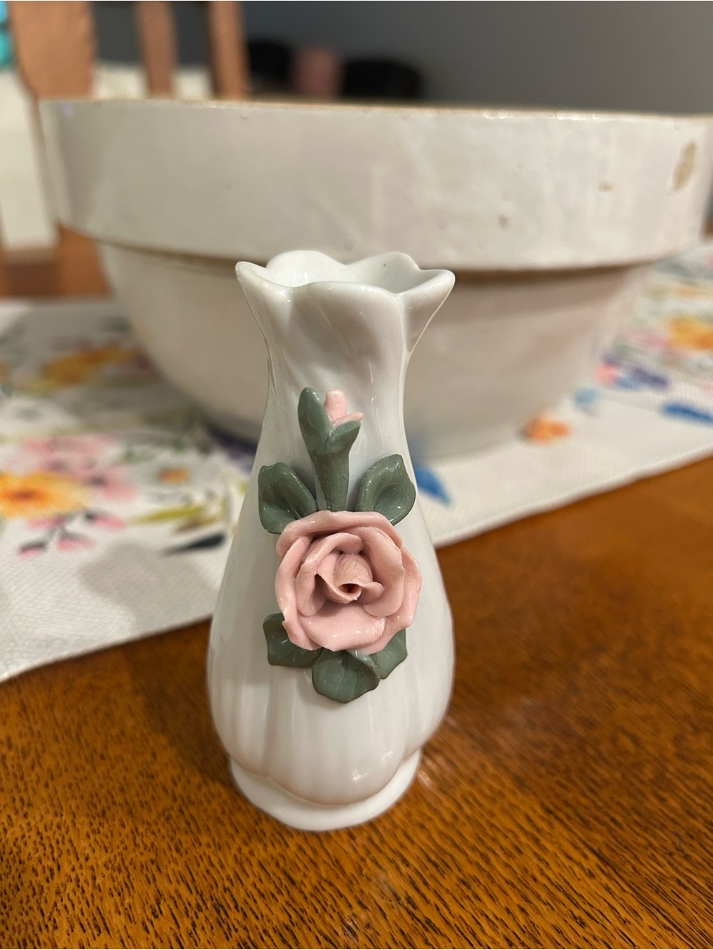 White Porcelain Bud Vase with Delicate Pink Rose Accent